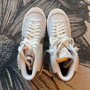 Us mens 9 Snakeskin Nike Blazers